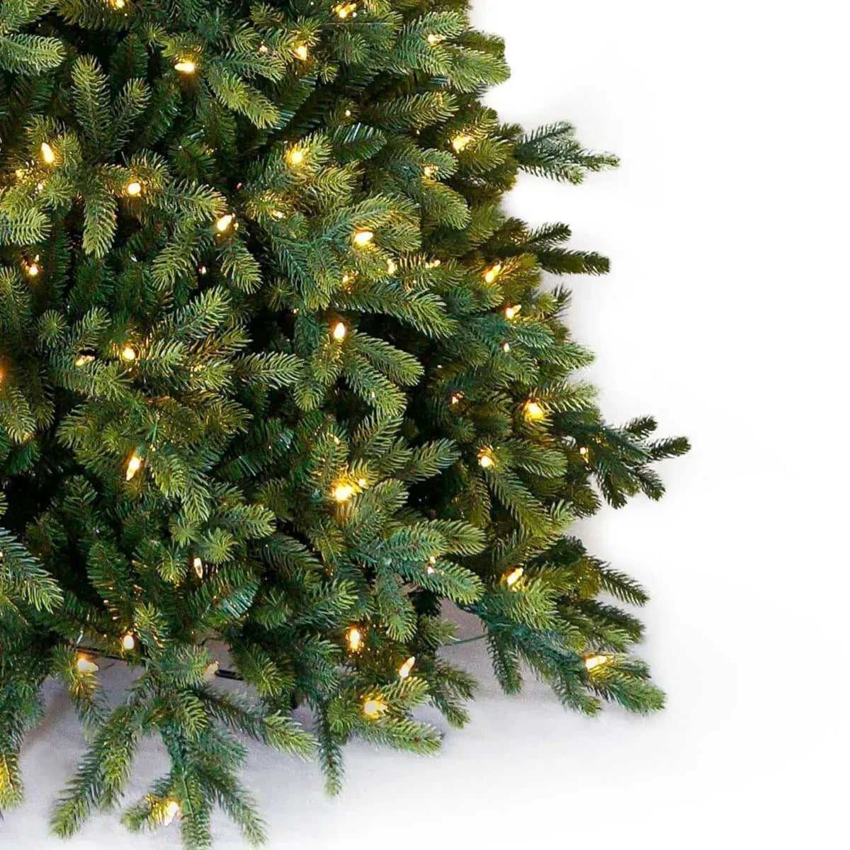 7.5ft Lawrence Fir Luxury Pre Lit with 800 Warm White LEDs Artificial Christmas Tree