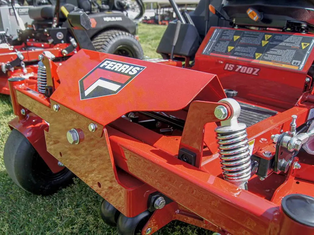 Ferris IS 700 60 In. 27 HP Briggs & Stratton CXi Zero Turn Mower
