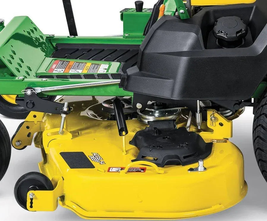 John Deere Zero Turn Lawn Mower BG21138