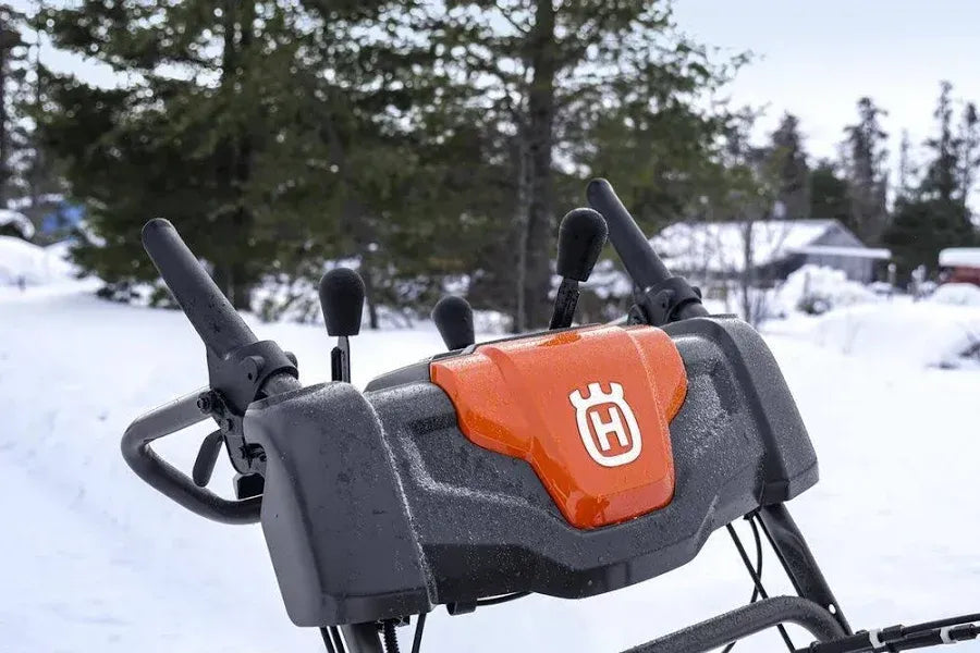 Husqvarna ST 230 Snow Blower